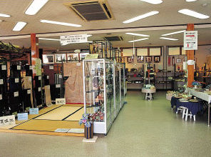 塩沢つむぎ記念館