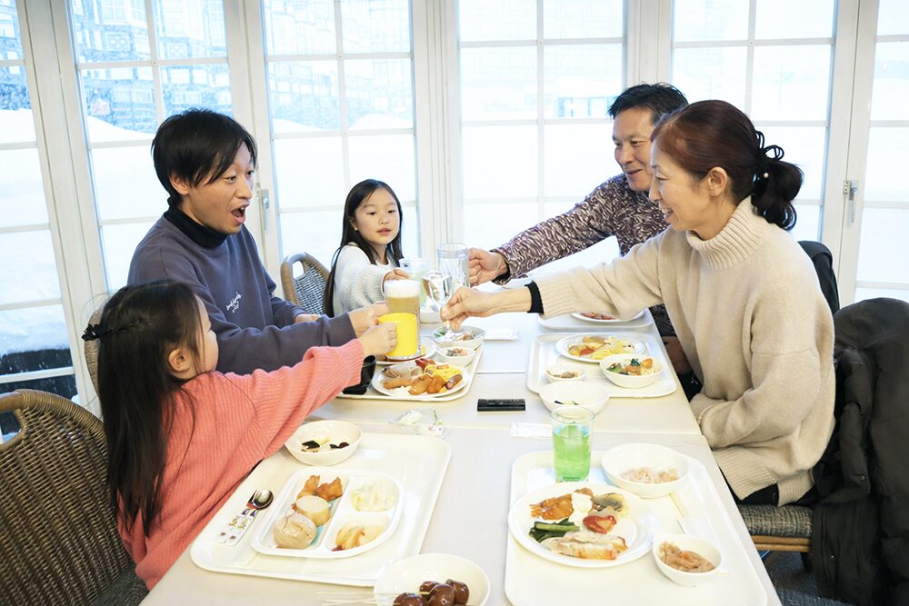 ビュッフェ&温泉あり!